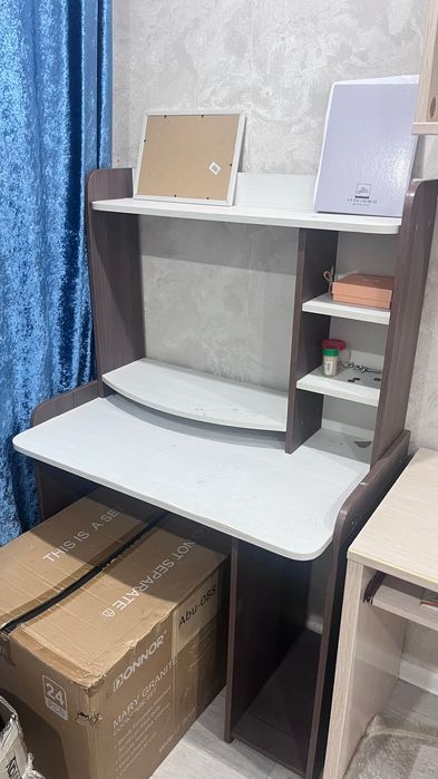 Кровать со шкафом и столом