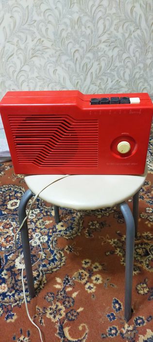 Продам радиоприемник советский