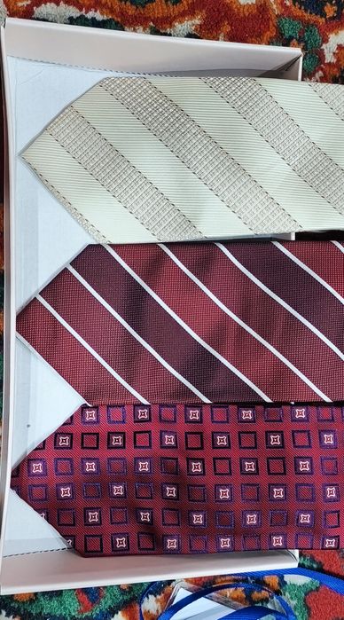 Галстуки, головной убор