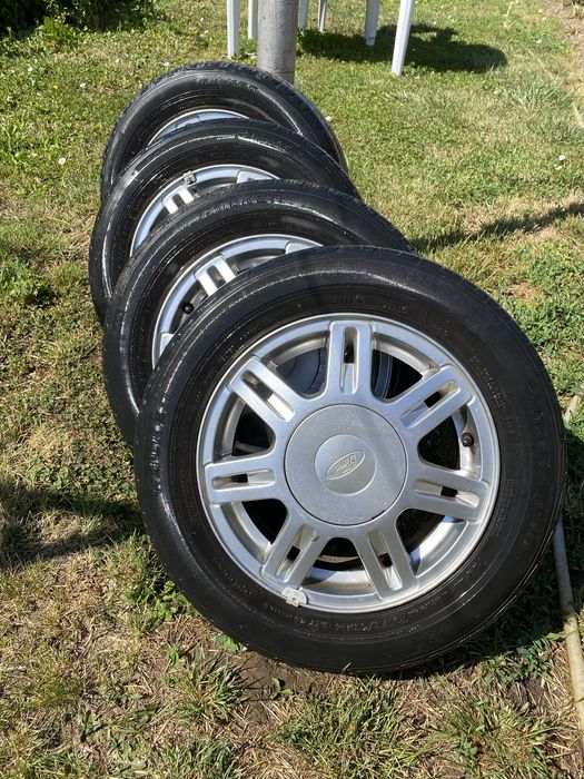 De vânzare 2 seturi de jante r14