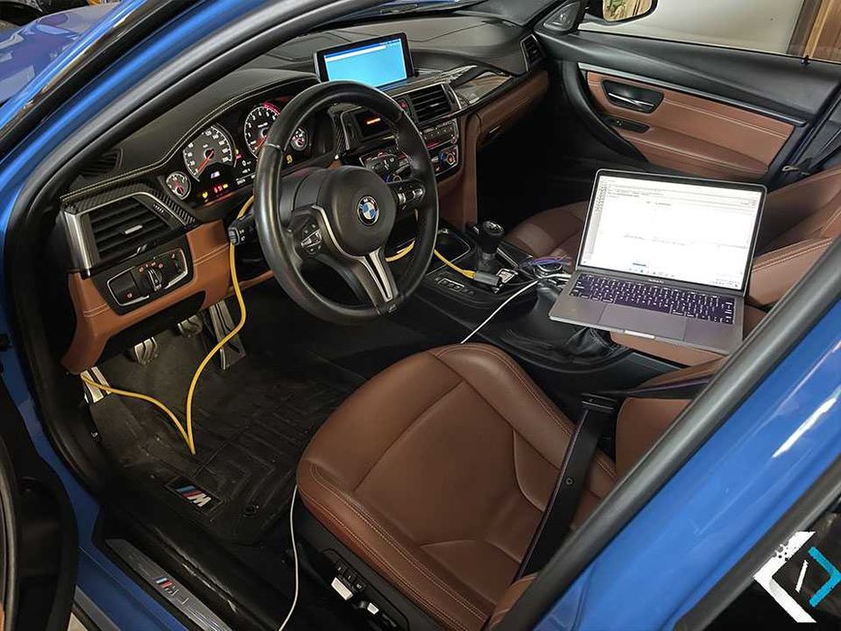Activare functii BMW Schimbare Regiune CarPlay Android Auto codari