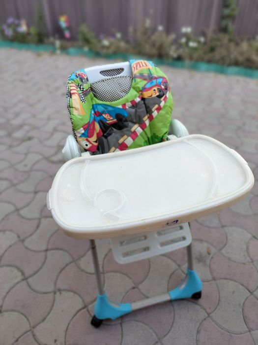 Стул для кормления малыша