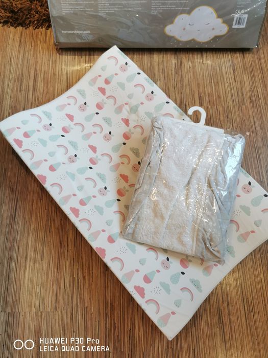 Подложка за повиване с свалящ се калъф