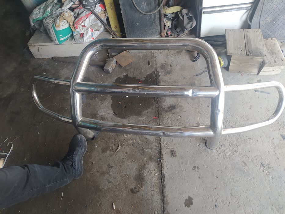 Продам кенгурятник на Лэнд Ровер Фрилансер.