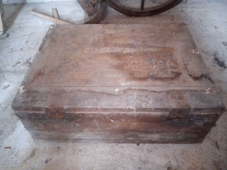 Antichitati, ceas, casa de marcat, telefoane, sifoane etc.