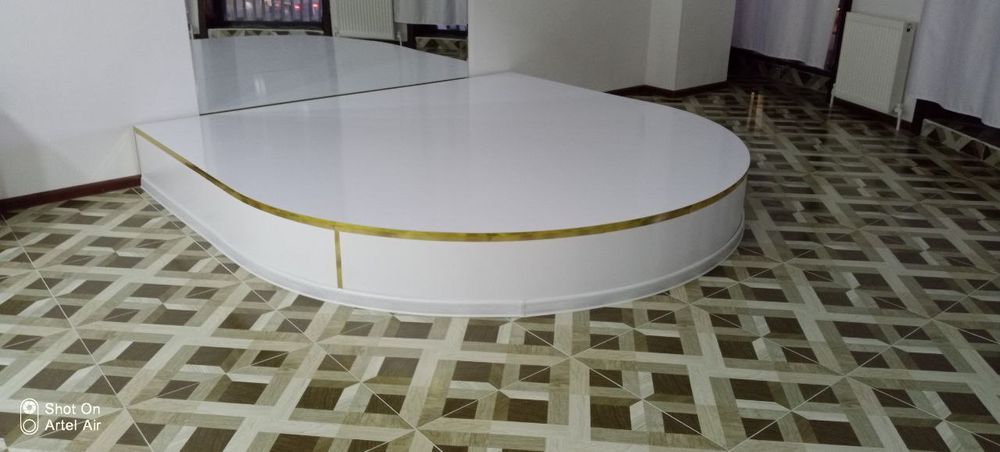 Podyum kelin liboslari saloni uchun