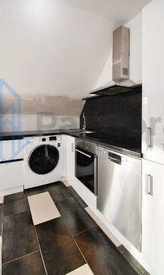 Дава се под наем Тристаен апартамент в София, Полигона - 95 кв.м за 550 € - Снимка #2