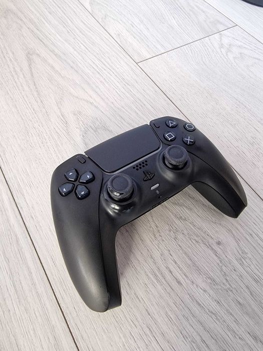 PS5 Disc Edition 825GB + 3 джойстика