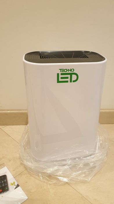 Purificator aer cu filtru Hepa, ioni negativi, filtru carbon, lampa UV