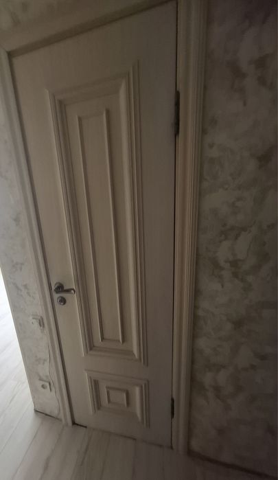 Продам срочно две двери 60 и 80!