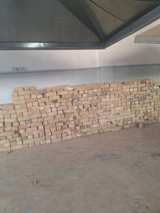 Керпич 1.5. Пишик гишт срочна сотилади