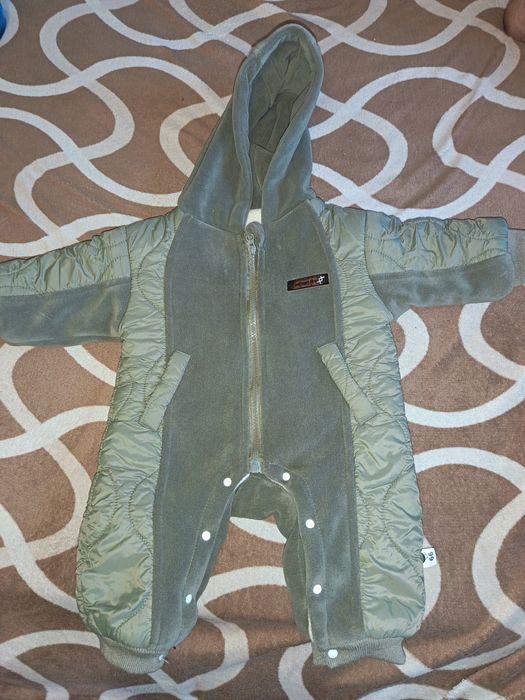 Продам детские вещи