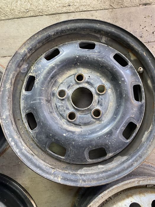 На 15 5/112  АУДИ Т 4