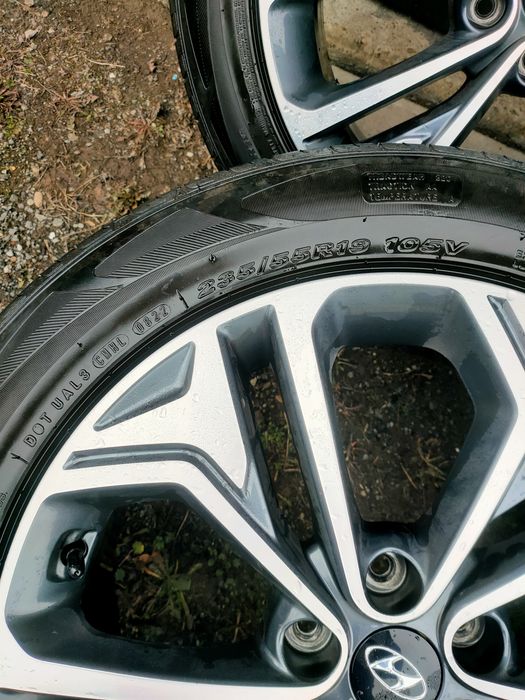 Vând roți R19(jante + anvelope de vara) pentru mai multe modele ale mărcii Hyundai.