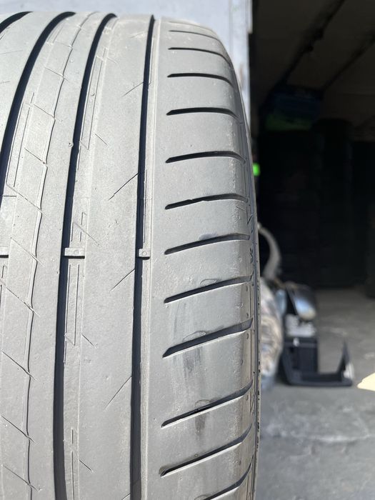 2 бр. летни гуми 225/45/17 Vredestein DOT 0423 4 mm