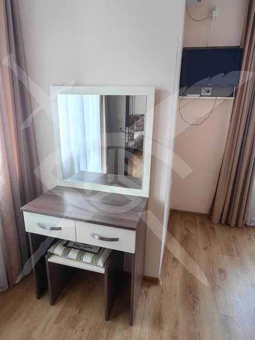 Тристаен - Свети влас