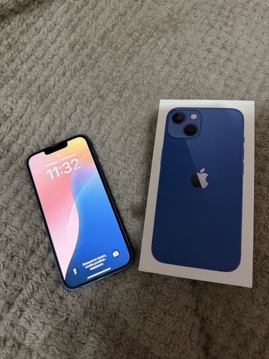 Продаю срочно Айфон 13