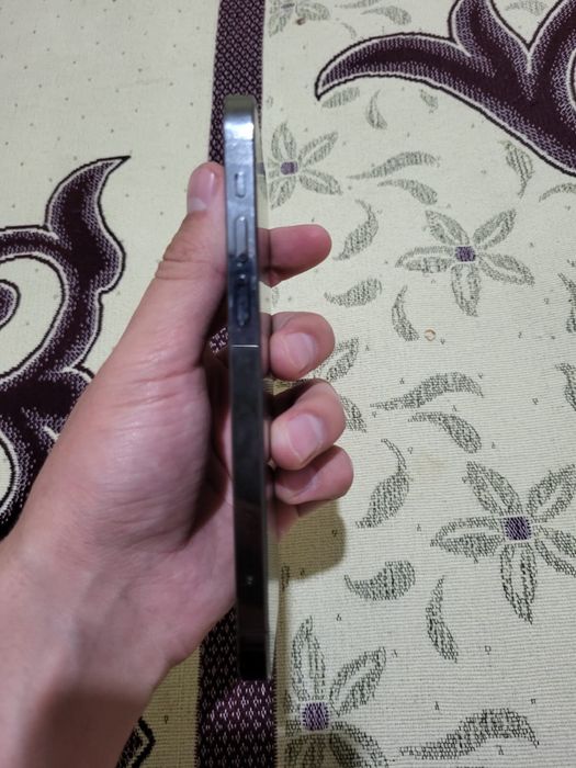 Продам iPhone 12 Pro