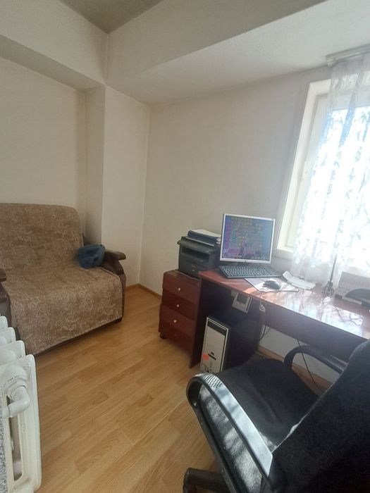 Продается под офис. Чиланзар -23 квартал. 3-х комнатная квартира.