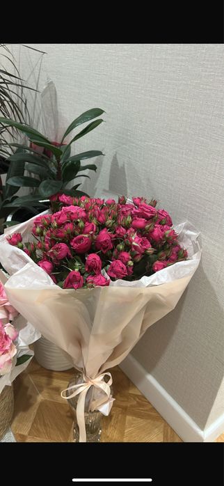 Шикарные розовые розы