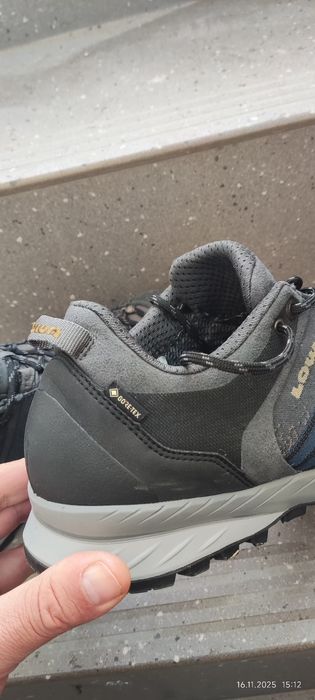 Туристически обувки Lowa Carezza GTX