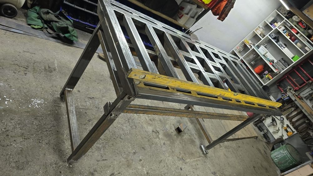 Продам стол для сварочных работы