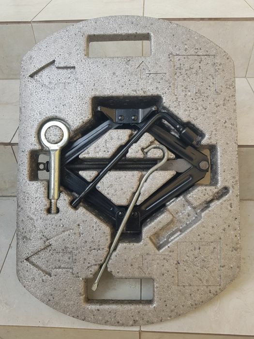 Damkrat klyuch komplekt (Spark)