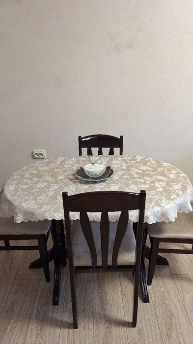 Трапезна разтегателна маса + 6стола