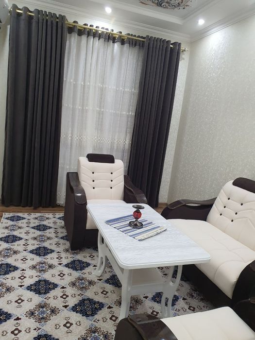 Arenda sutochno 2h komnatnaya kwartira orientir Mchs i tamojnya..