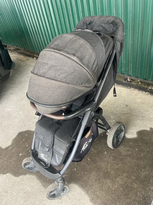 Продам детскую коляску