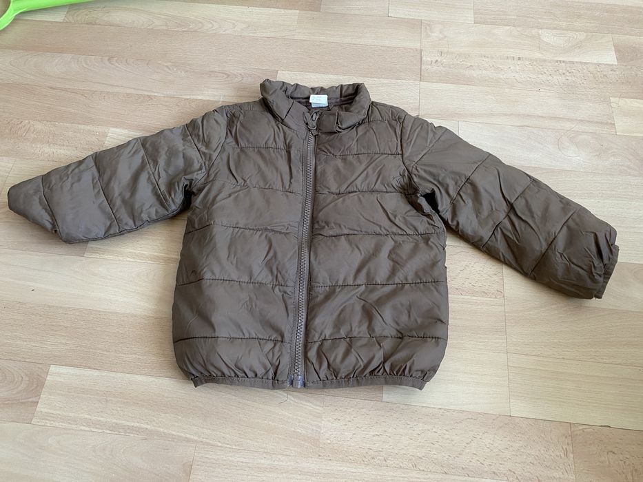 Куртки и жилетки для девочки