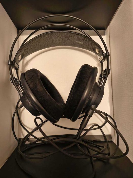 AKG K702 Студийни слушалки