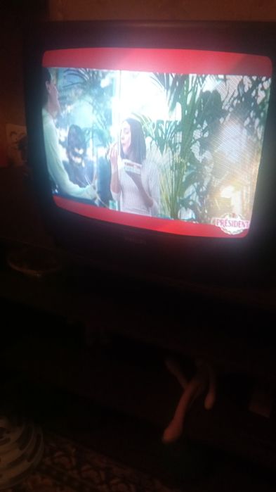 Продается рабочий телевизор  Филлипс  и DVD