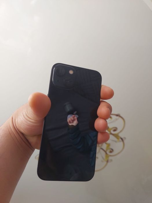 Продам Айфон 13 срочно