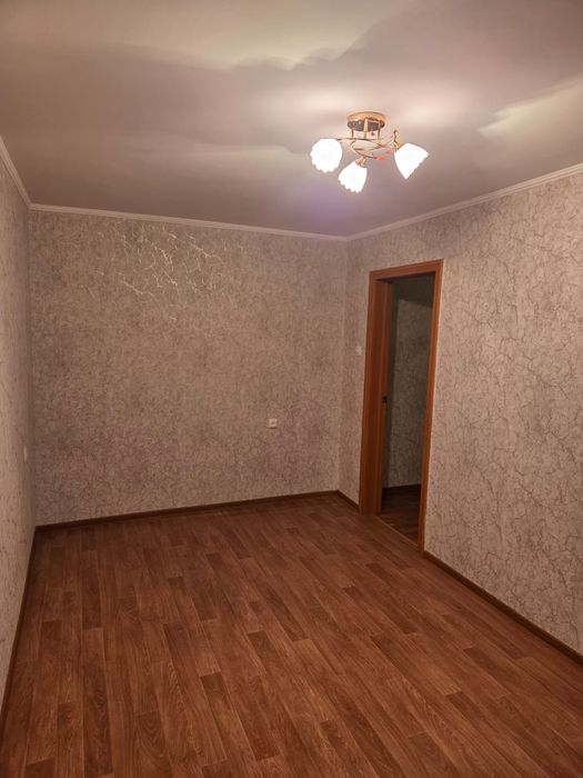 Продам 2к в центре 3/9