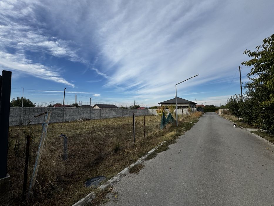 Vand teren 500mp , Isalnita