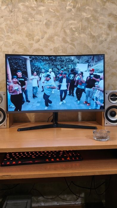 Монитор  samsung