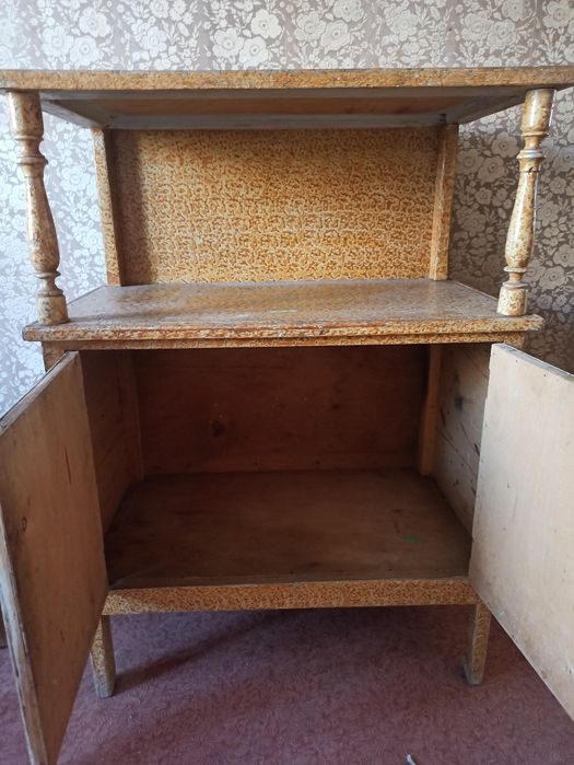 Продам тумбочку-антресоль