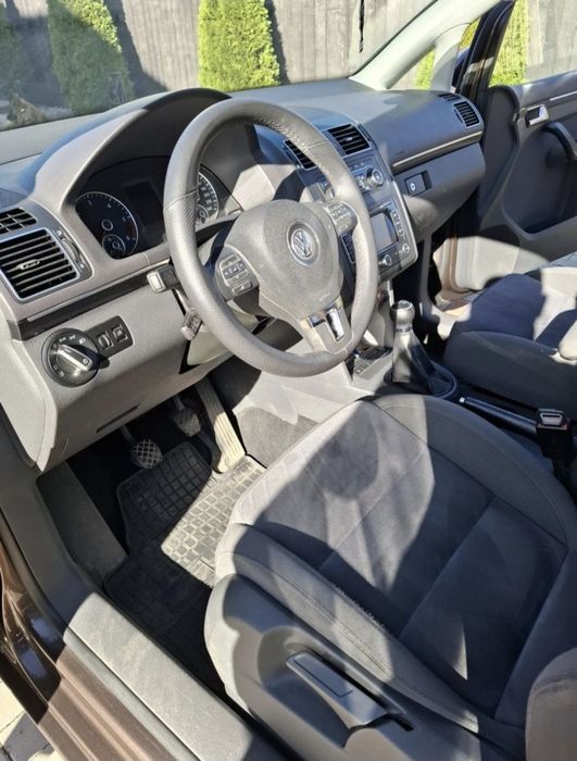 Volkswagen Touran 2.0 tdi 2012