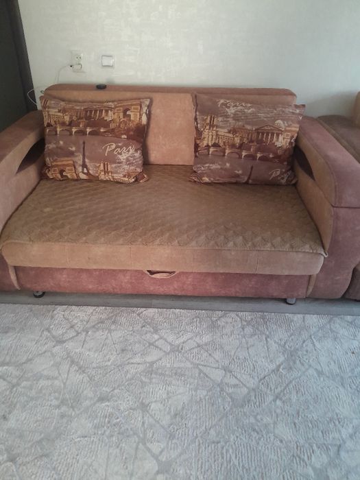 Продам диван 2 комплект
