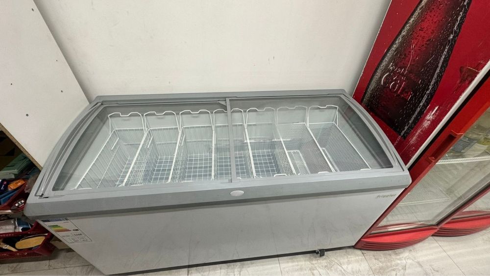 Холодилники для напитков и морозильники