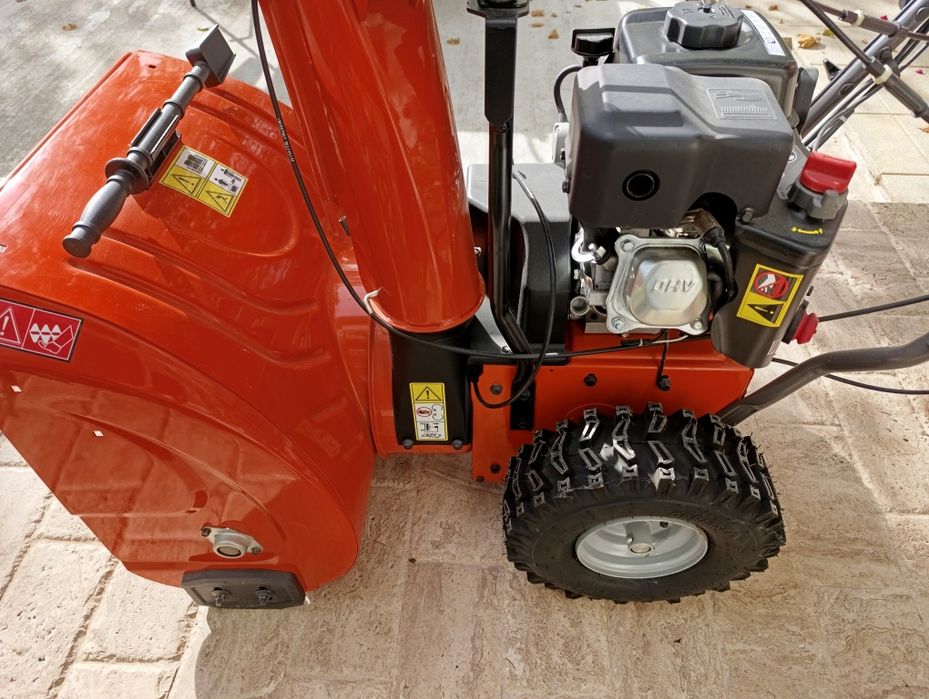 Freza de zăpadă noua Husqvarna model ST 224