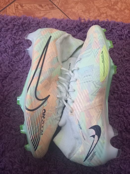 Vând NIKE flyp9 acc