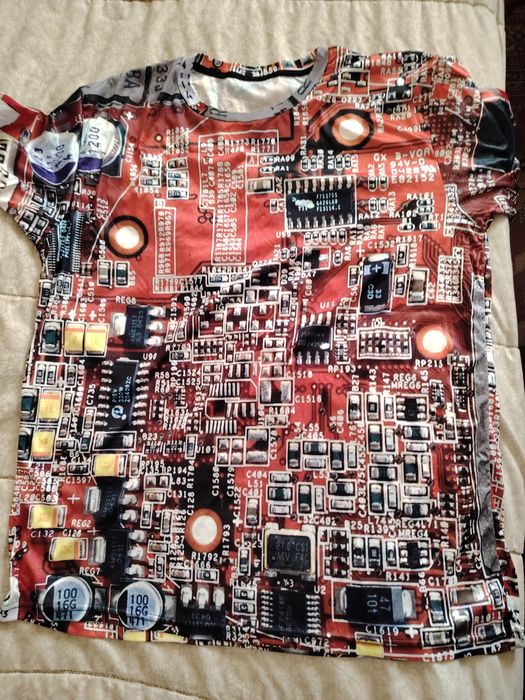 тениски с принт 3 D