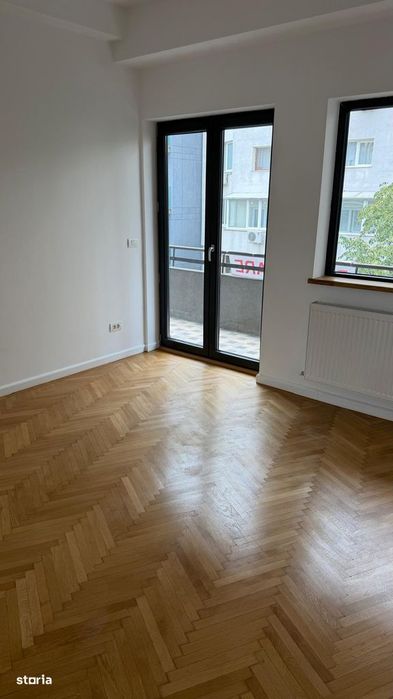 Proprietar vând apartament 2 camere (posibil 3) zona Piața Amzei