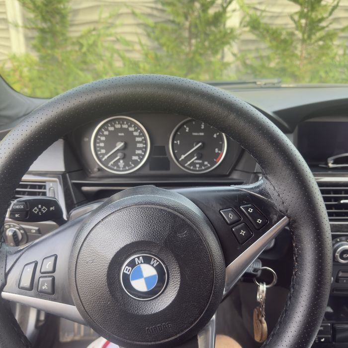 BMW 5 Series 2009 — imagine 3