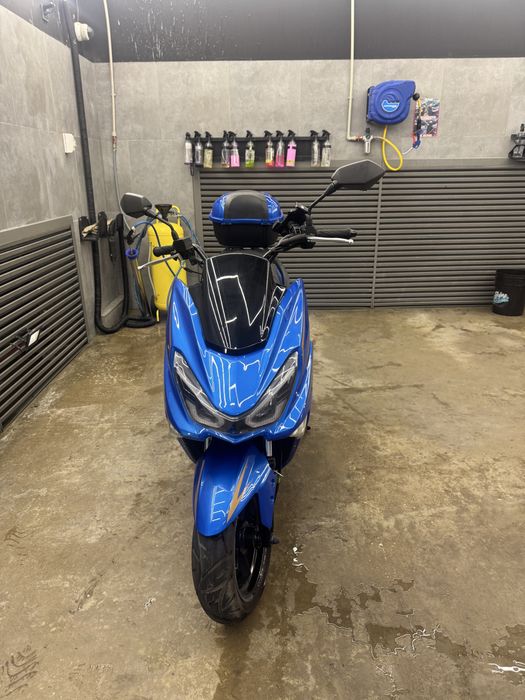 Скутер Benally 200