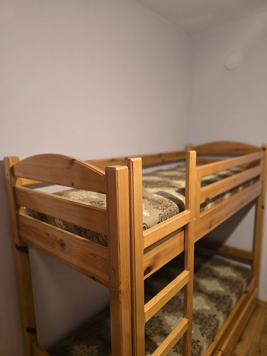 НОВО Двуетажно детско легло с нови матраци
