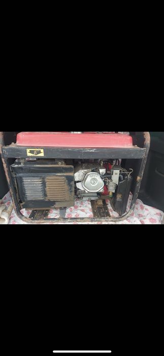 Бензиновый генератор