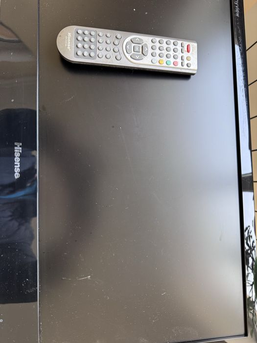 Продам телевизор не дорого.